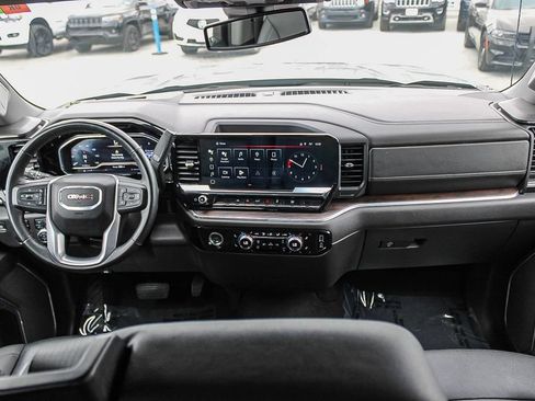 Used 2024 GMC Sierra 1500 SLT AWD/4WD image 13