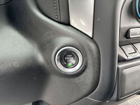 Used 2020 Chevrolet Silverado 1500 LT w/ Convenience Package image 32