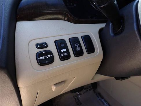 Used 2001 Toyota Highlander 4WD V6 image 11