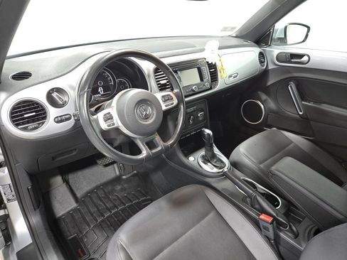 Used 2013 Volkswagen Beetle 2.5 image 15
