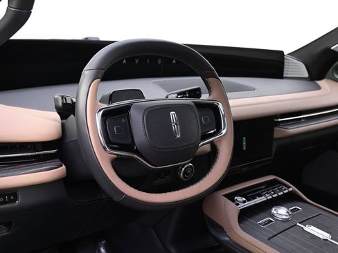 New 2026 Lincoln Navigator Black Label AWD/4WD image 11