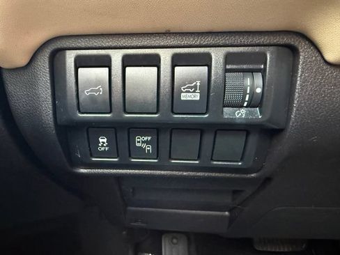 Used 2019 Subaru Ascent Touring AWD/4WD image 16