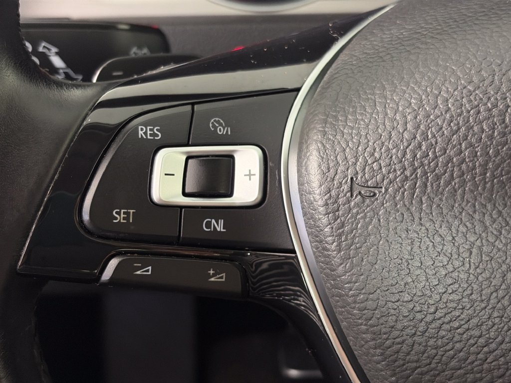 Used 2015 Volkswagen Golf TDI S FWD image 17
