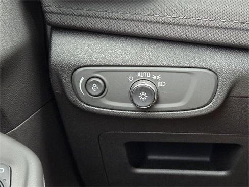 Used 2025 Chevrolet TrailBlazer LT w/ Driver Confidence Package image 35