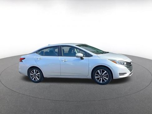 Used 2025 Nissan Versa SV FWD image 2