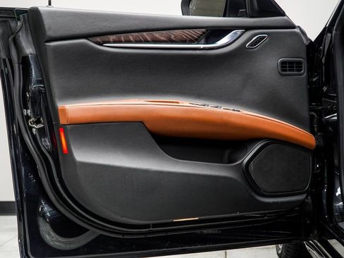 Used 2022 Maserati Ghibli Modena image 34