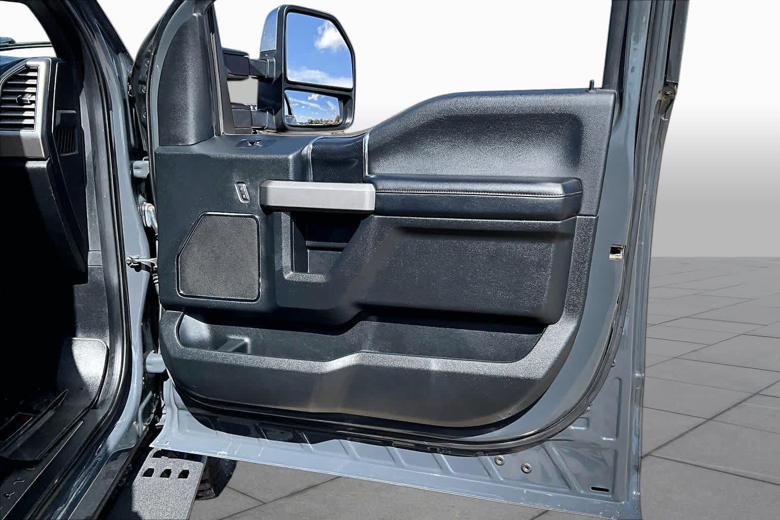 Used 2021 Ford F250 Platinum w/ Tremor Off-Road Package AWD/4WD image 23