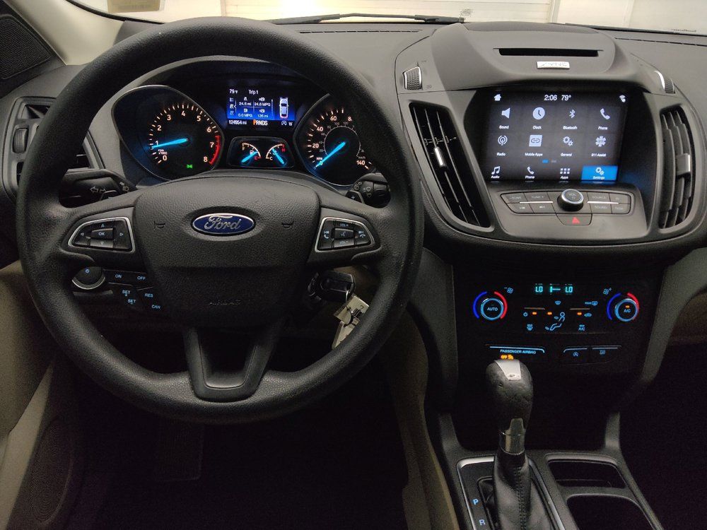 Used 2017 Ford Escape SE w/ Equipment Group 201A FWD image 22