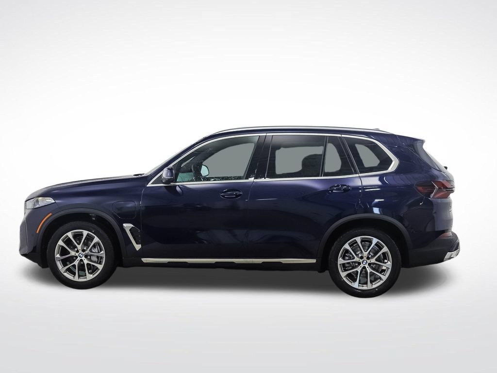 Used 2026 BMW X5 xDrive50e w/ Climate Comfort Package AWD/4WD image 2
