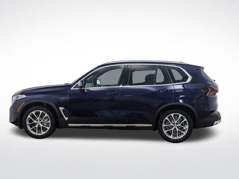 Used 2026 BMW X5 xDrive50e w/ Climate Comfort Package AWD/4WD image 2