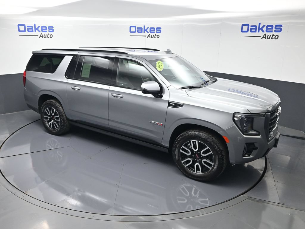Used 2023 GMC Yukon XL AT4 w/ Technology Package AWD/4WD image 47