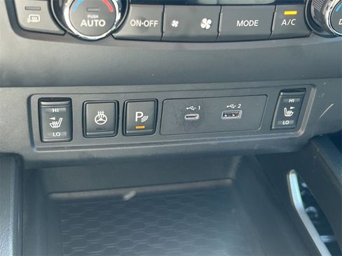 Used 2023 Nissan Frontier SV w/ SV Convenience Package image 26