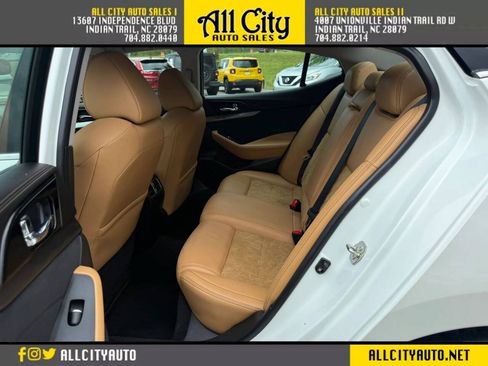 Used 2016 Nissan Maxima SR w/ Interior Lighting Package FWD image 24