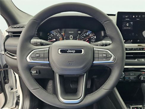 New 2026 Jeep Compass Latitude AWD/4WD image 19