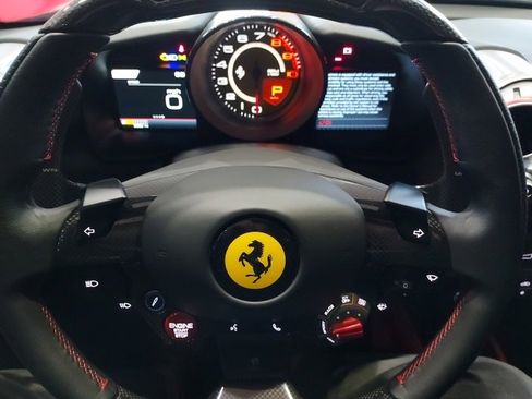 Used 2021 Ferrari F8 Tributo image 23