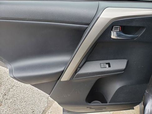 Used 2014 Toyota RAV4 Limited w/ Technology Package image 14