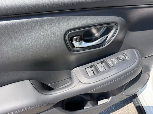 New 2026 Honda HR-V LX image 14