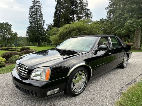Used 2005 Cadillac De Ville w/ Limited Edition Package FWD image 4