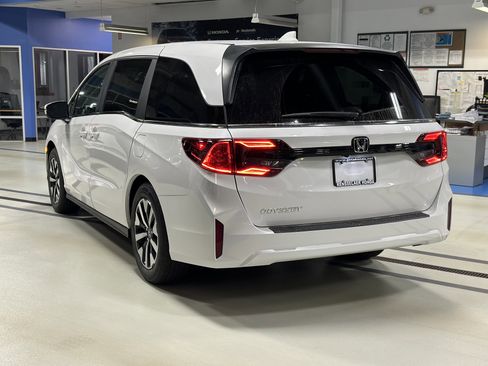 New 2026 Honda Odyssey EX-L image 7