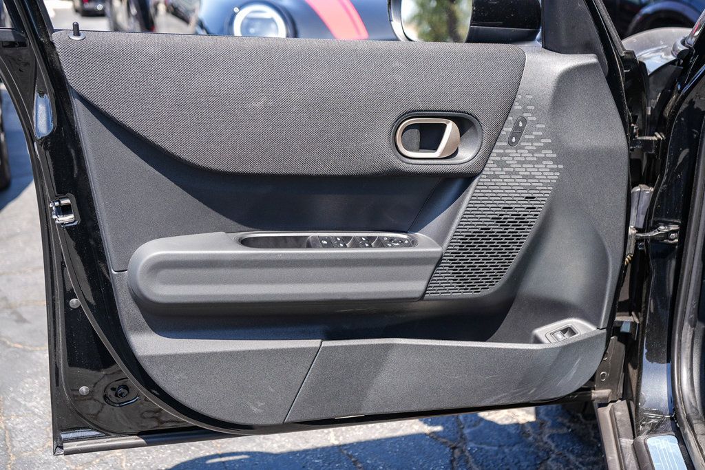 Used 2026 MINI Cooper 4-Door Hardtop FWD image 24