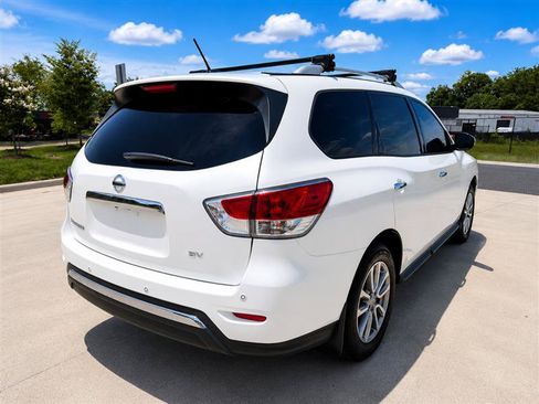 Used 2015 Nissan Pathfinder SV FWD image 7
