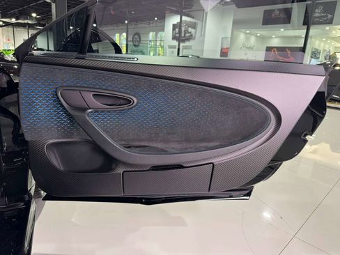 Used 2022 Bugatti Chiron Pur Sport image 30