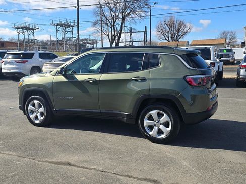 Used 2019 Jeep Compass Latitude w/ Cold Weather Group image 4