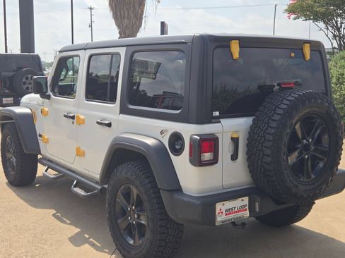Used 2023 Jeep Wrangler Unlimited Sport AWD/4WD image 3
