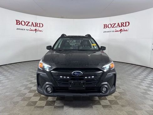 Used 2025 Subaru Outback Onyx Edition w/ Popular Package #2 image 2