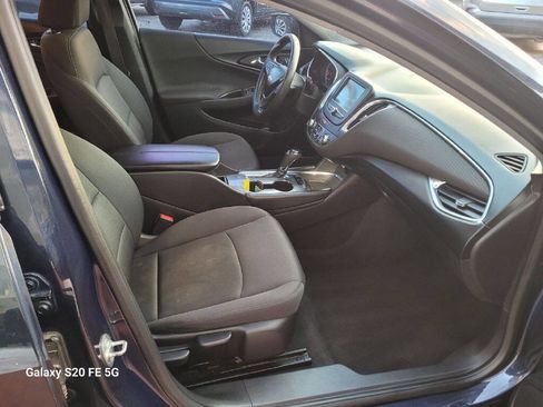 Used 2016 Chevrolet Malibu LT image 10