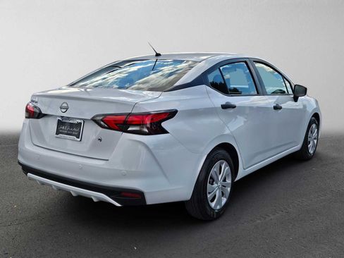 Used 2025 Nissan Versa S w/ Trunk Package FWD image 3