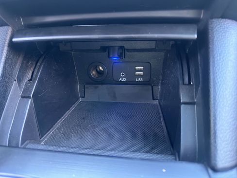 Used 2017 Subaru Outback 2.5i Limited image 29