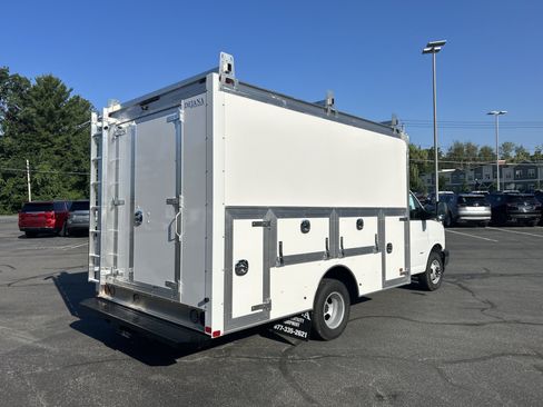 New 2026 GMC Savana 3500 w/ Power Convenience Package RWD image 11