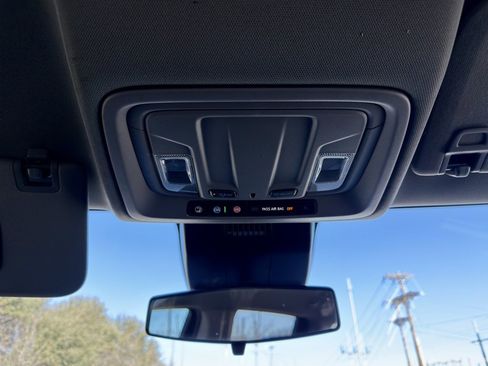 Used 2022 Chevrolet Silverado 1500 Custom image 23