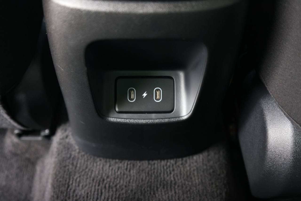 Used 2024 Hyundai Elantra SEL w/ Convenience Package FWD image 17