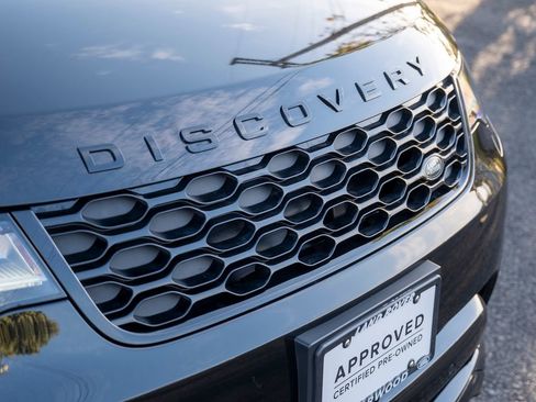Certified 2024 Land Rover Discovery Dynamic SE image 16