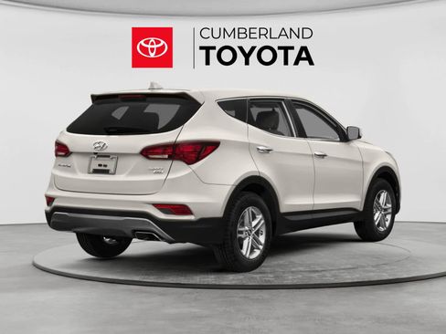 Used 2018 Hyundai Santa Fe Sport FWD image 2