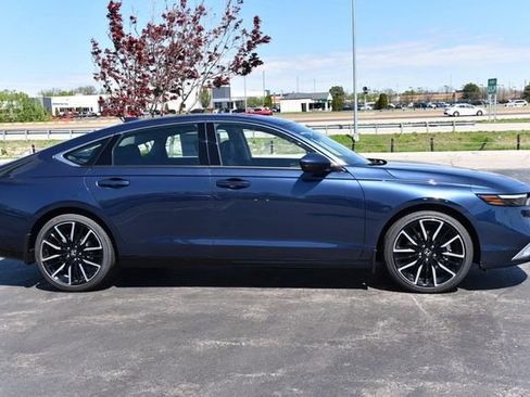 New 2026 Honda Accord Touring image 5