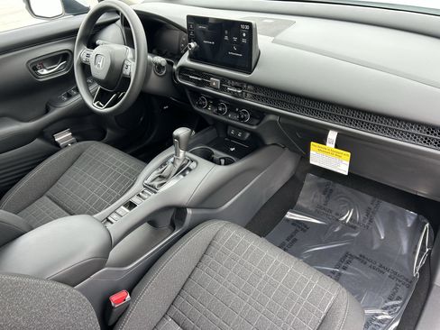 New 2027 Honda HR-V LX image 8