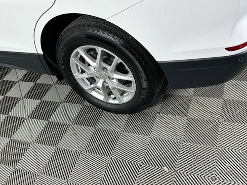 Used 2024 Chevrolet Equinox LT image 37