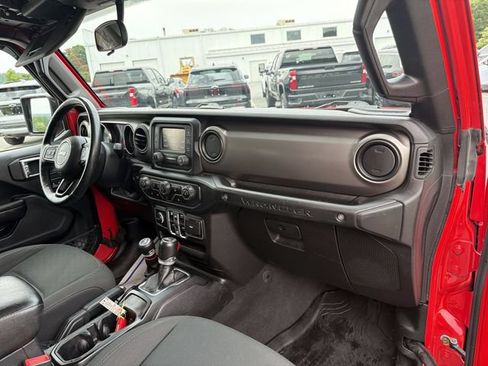 Used 2018 Jeep Wrangler Unlimited Sport S AWD/4WD image 30
