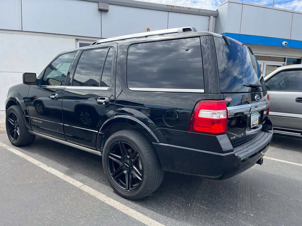 Used 2017 Ford Expedition Platinum AWD/4WD image 3