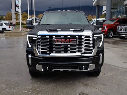 New 2026 GMC Sierra 3500 Denali w/ Technology Package image 9