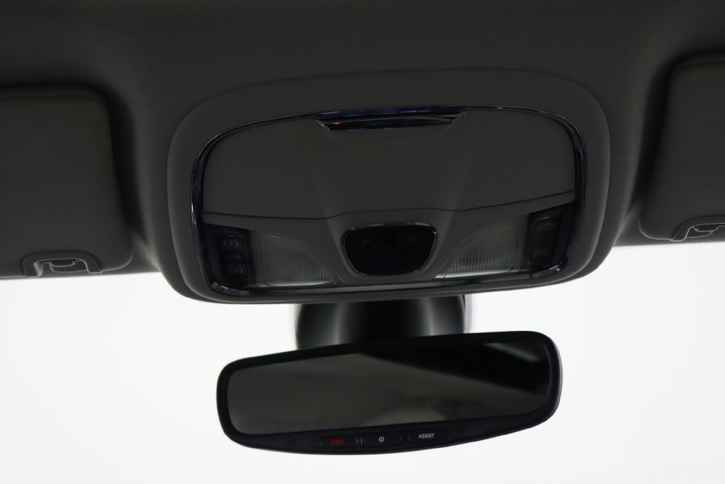 Used 2019 Jeep Cherokee Limited FWD image 27