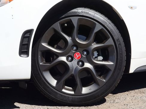 Used 2017 FIAT 124 Spider Abarth image 6