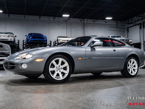 Used 2003 Jaguar XK8 Coupe image 1