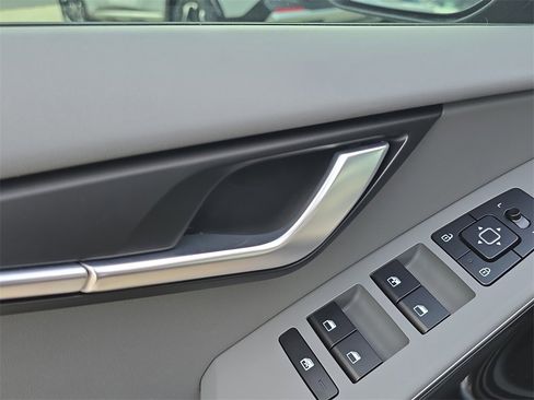 New 2026 Kia Niro EX image 21