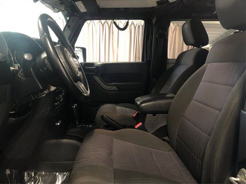 Used 2012 Jeep Wrangler Sport image 9