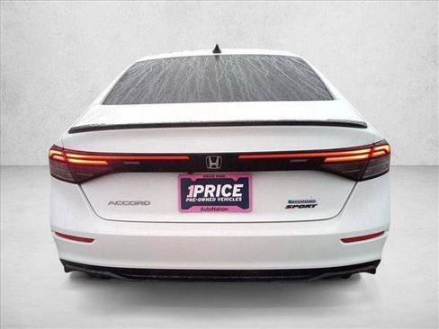 Used 2023 Honda Accord Sport image 6
