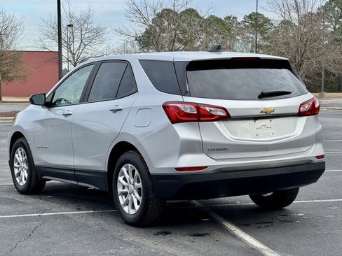 Used 2021 Chevrolet Equinox LS w/ LS Convenience Package image 5
